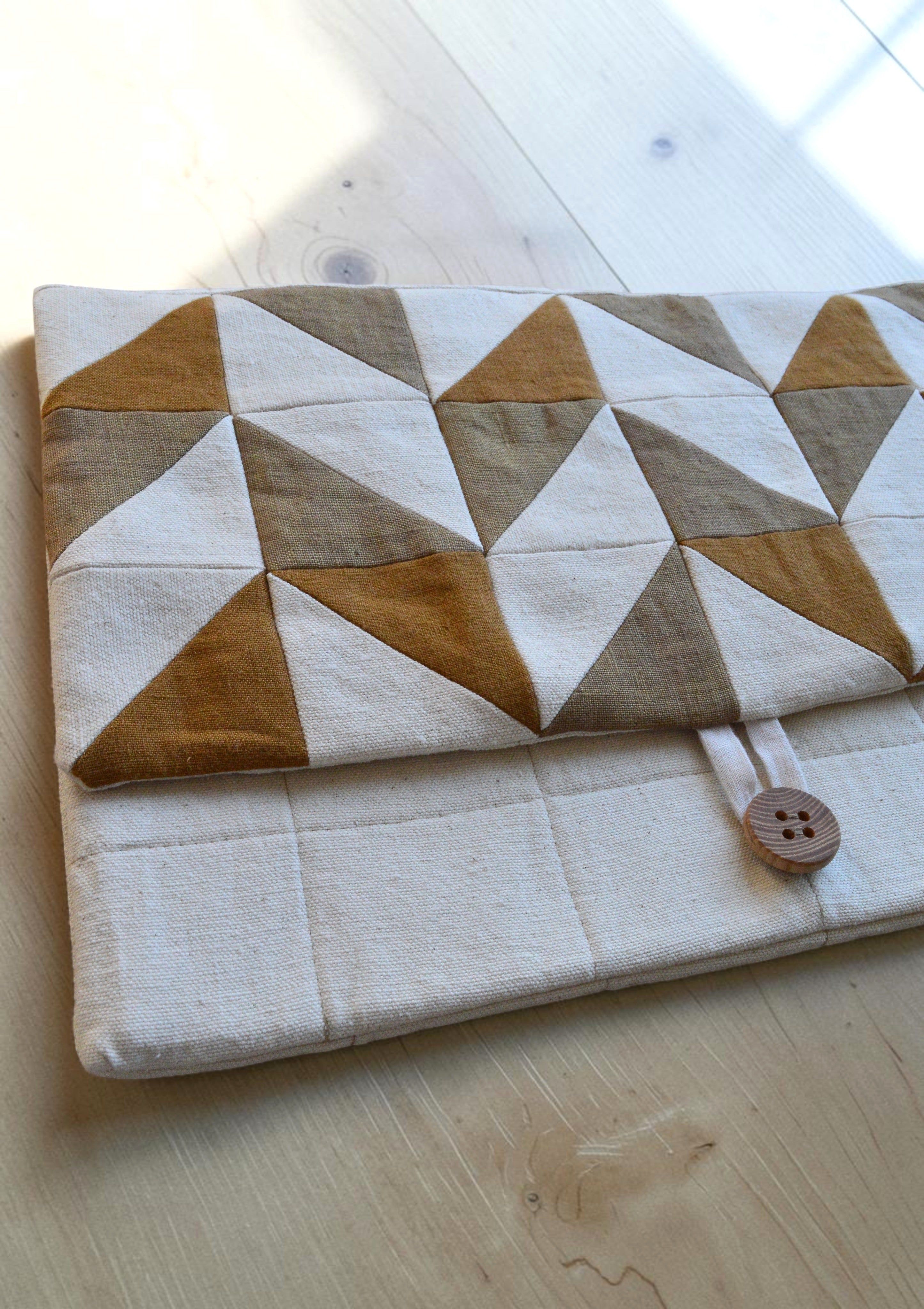 Earthy tones Quilted Laptop Sleeve | Handmade Linen Patchwork Laptop Case